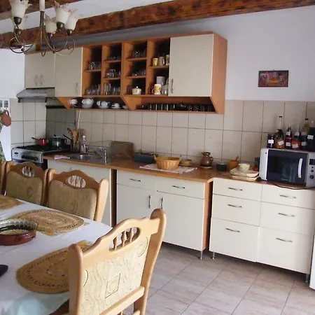 Pensiunea Casa Filoxenia * Horezu
